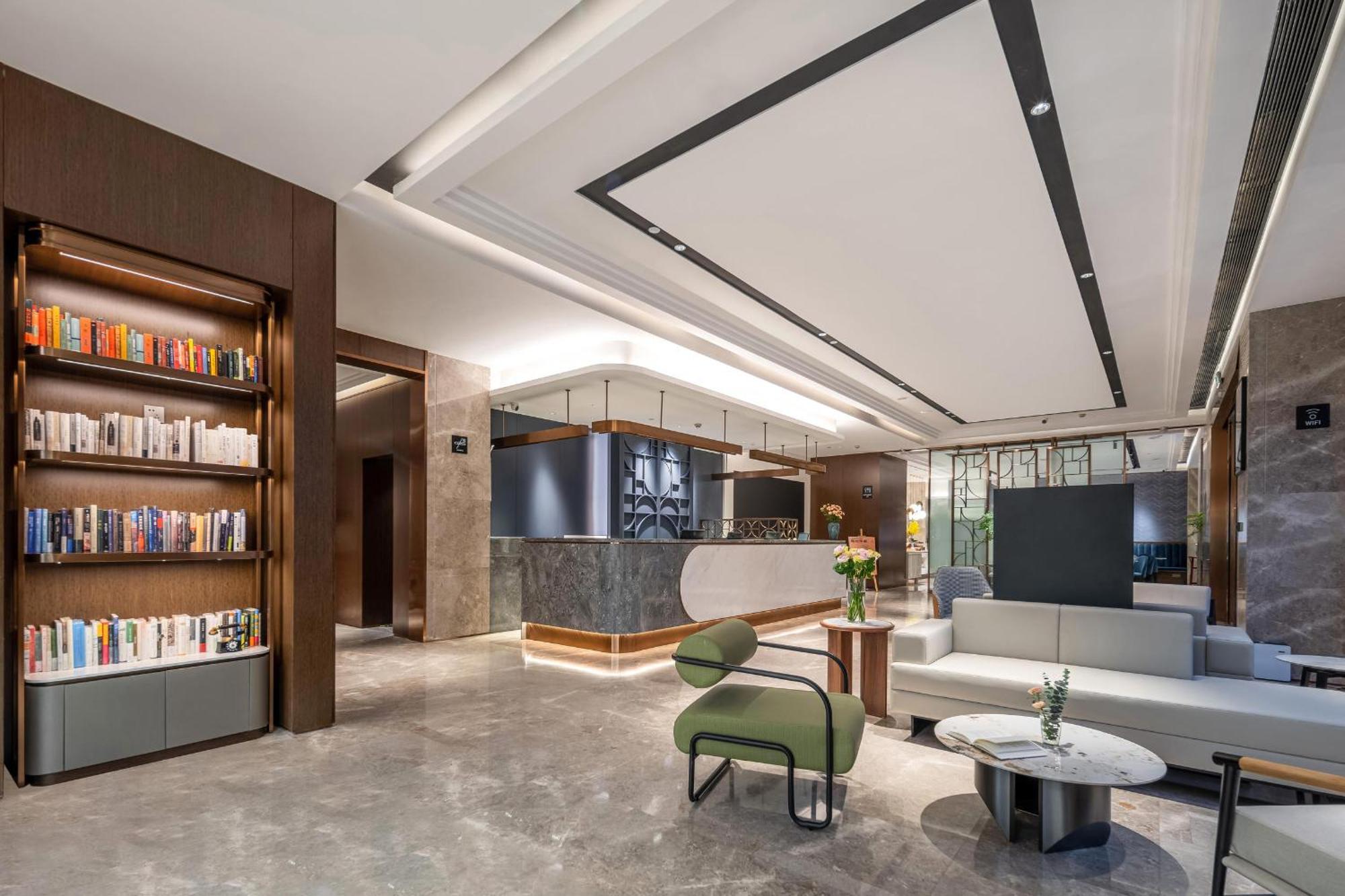 Atour X Hotel Shanghai Bund East Nanjing Road Pedestrian Street Exterior photo