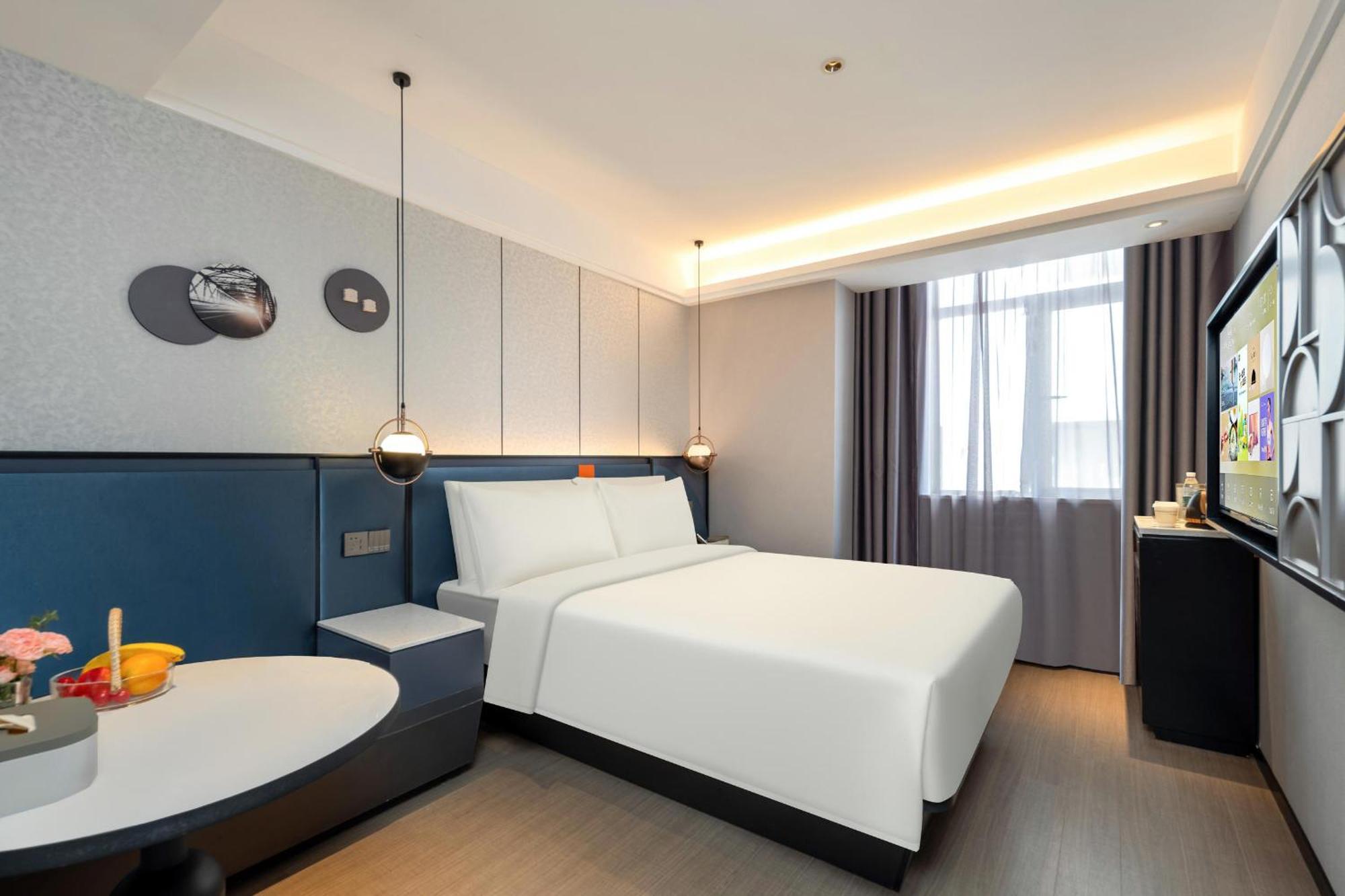 Atour X Hotel Shanghai Bund East Nanjing Road Pedestrian Street Exterior photo